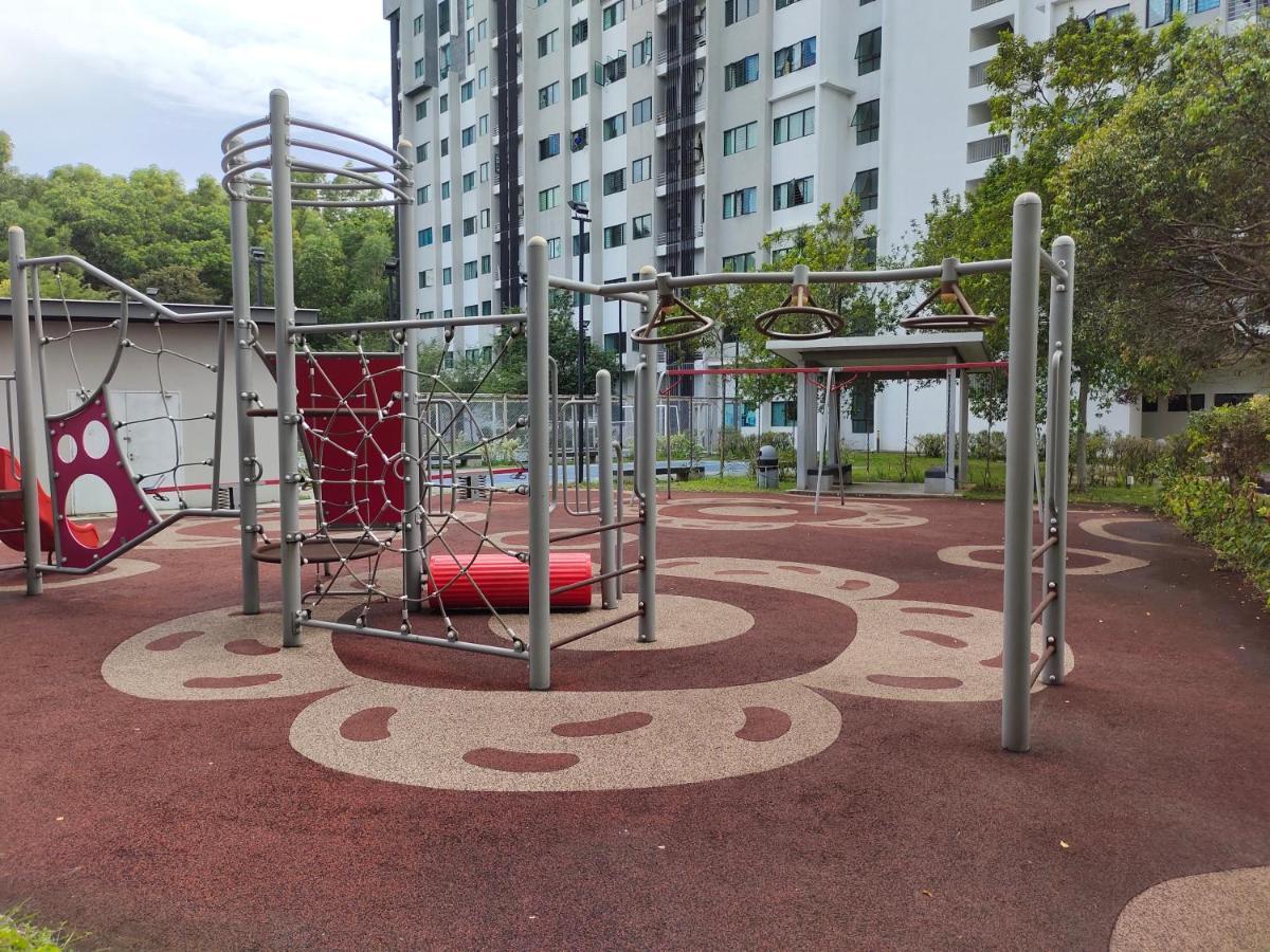 De Cozy Corner Suria Rafflesia Setia Alam Lejlighed Shah Alam Eksteriør billede